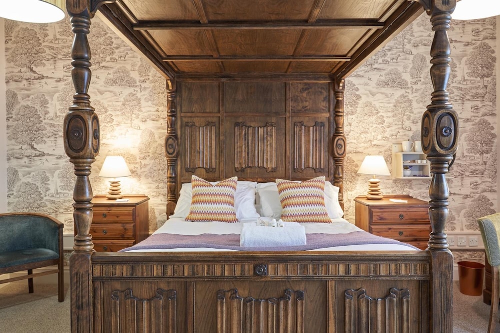 The Cotswold Gateway Hotel 13/25