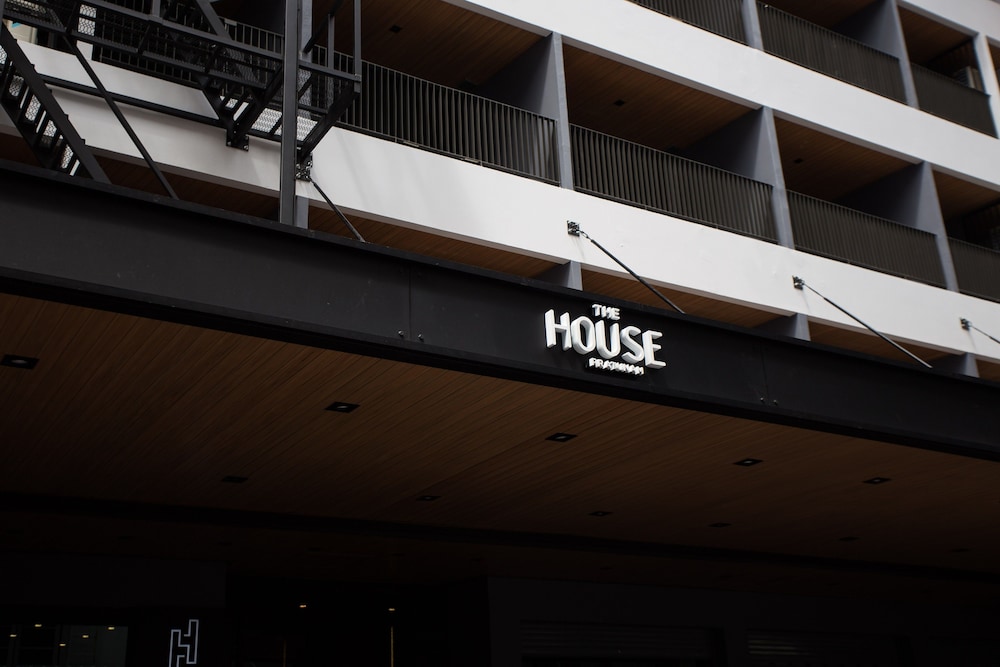 The House Pratunam 1/50