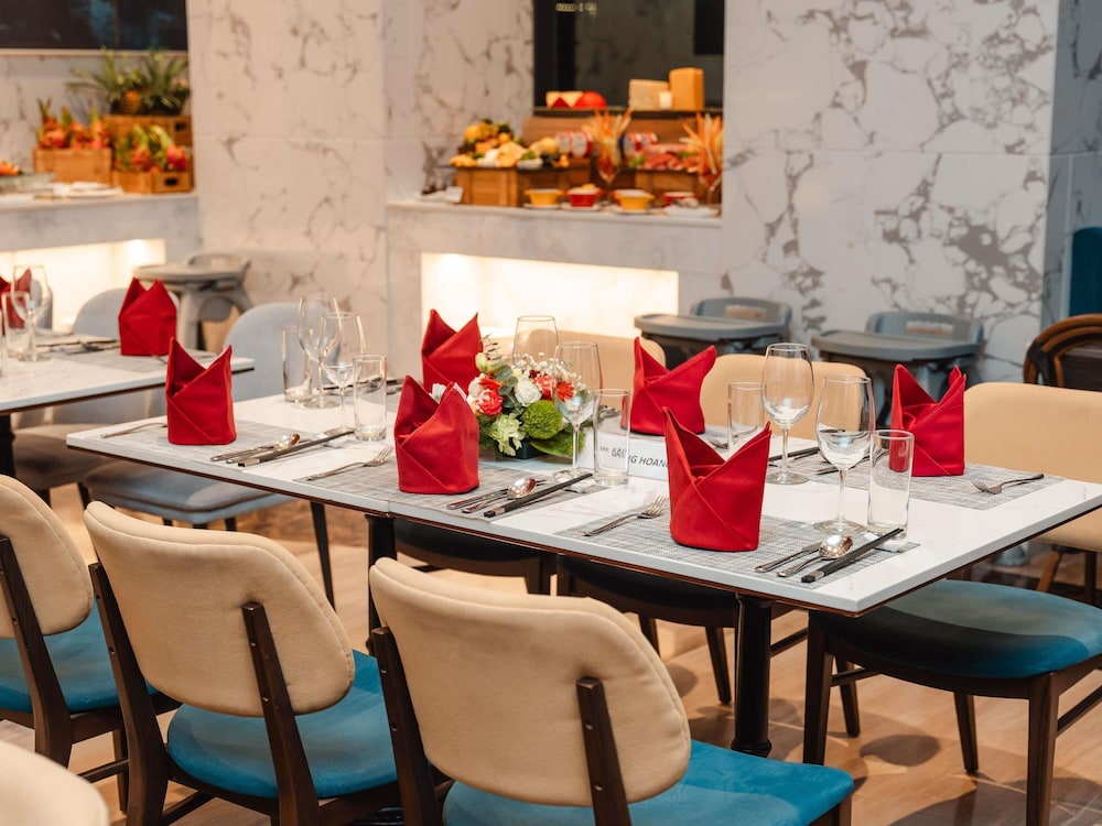 Movenpick Living West Hanoi 99/112