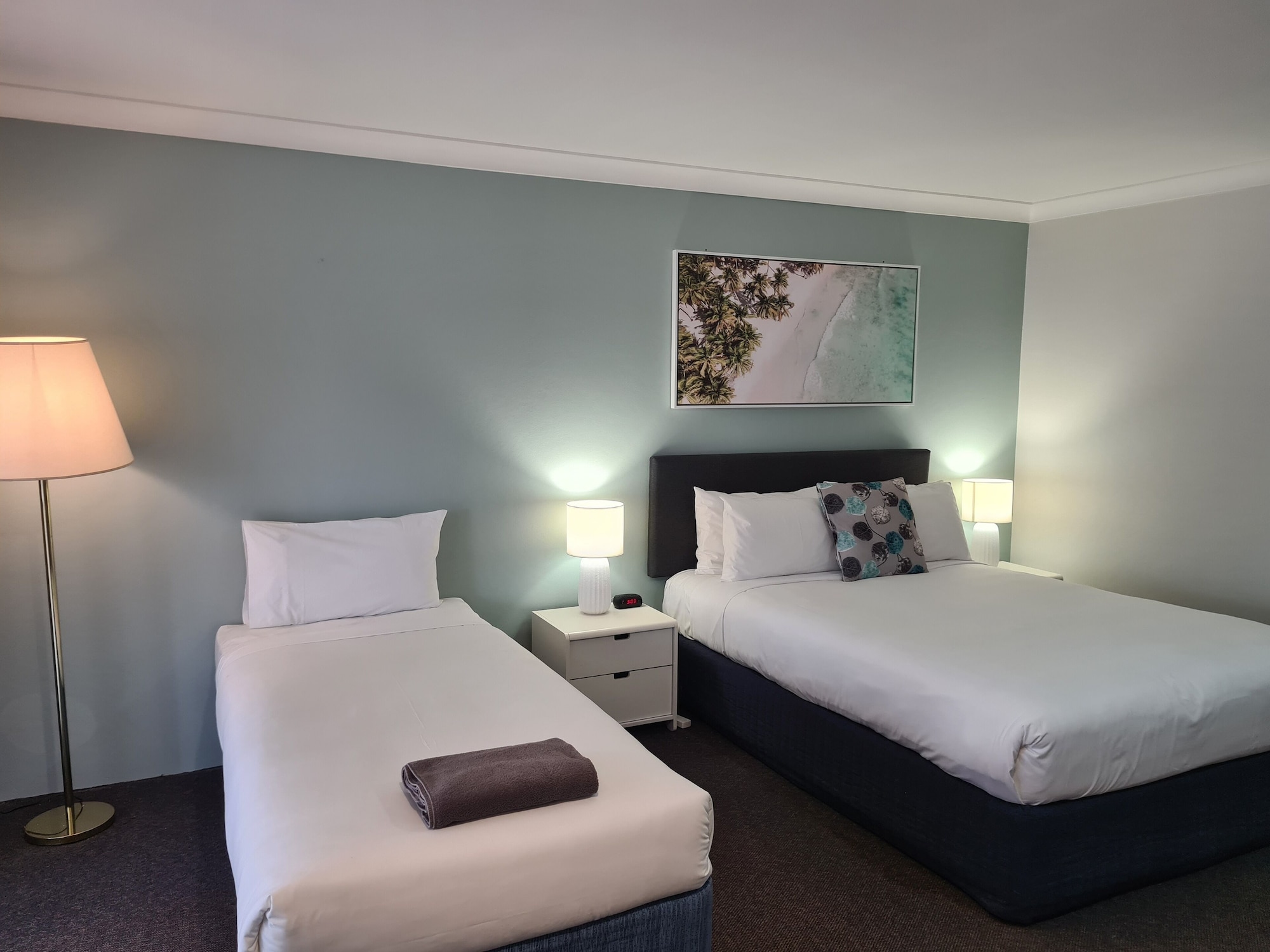 Spa, Suite, 1 Queen and 1 Single Bed, Queen Bed