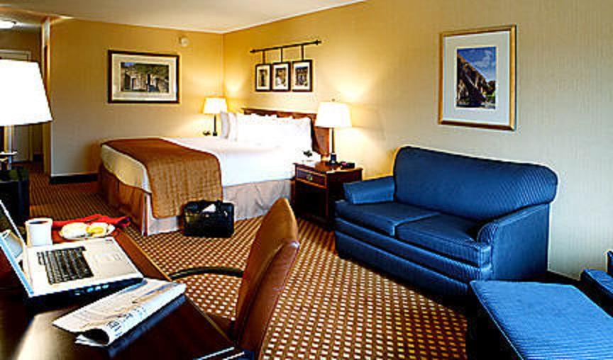 HOLIDAY INN SAN ANTONIO DOWNTOWN - MARKET SQUARE 15/27