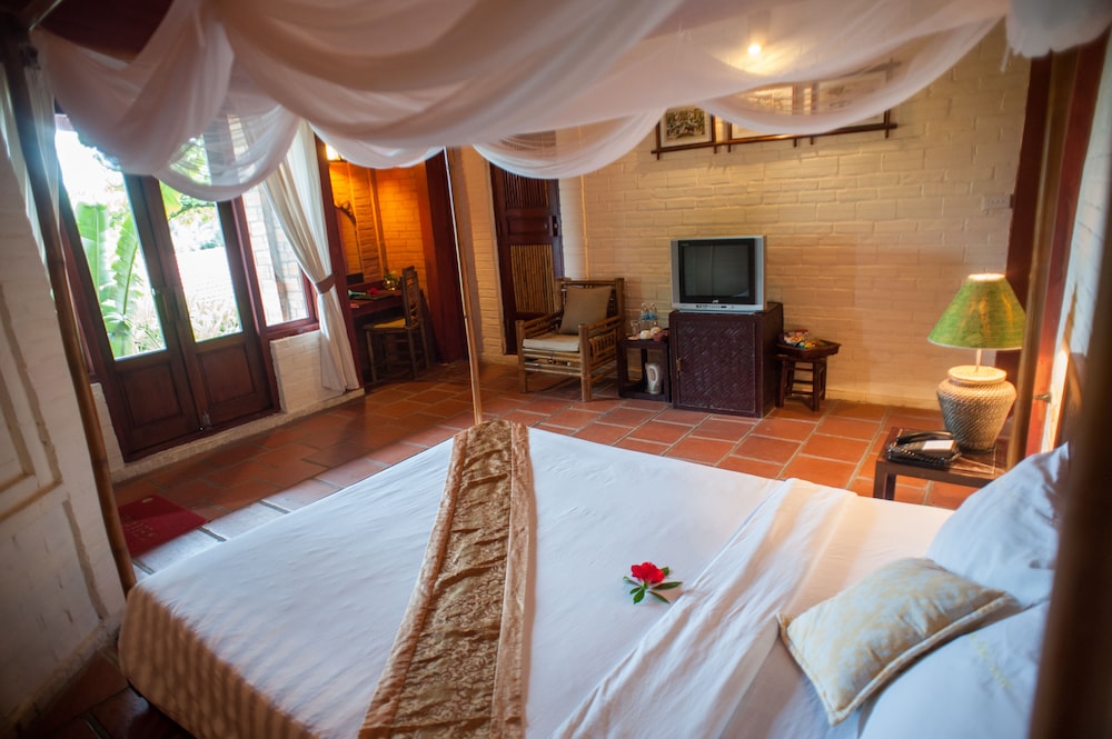 Van Chai Resort 6/50