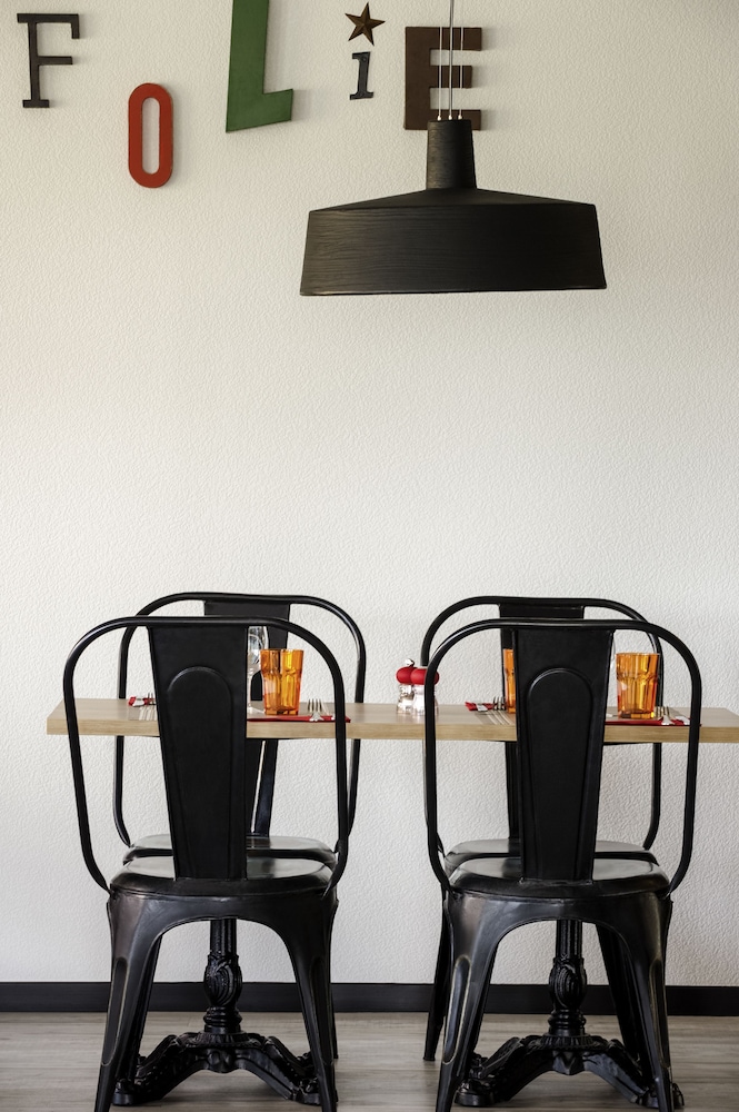 Ibis Styles Chartres 33/50