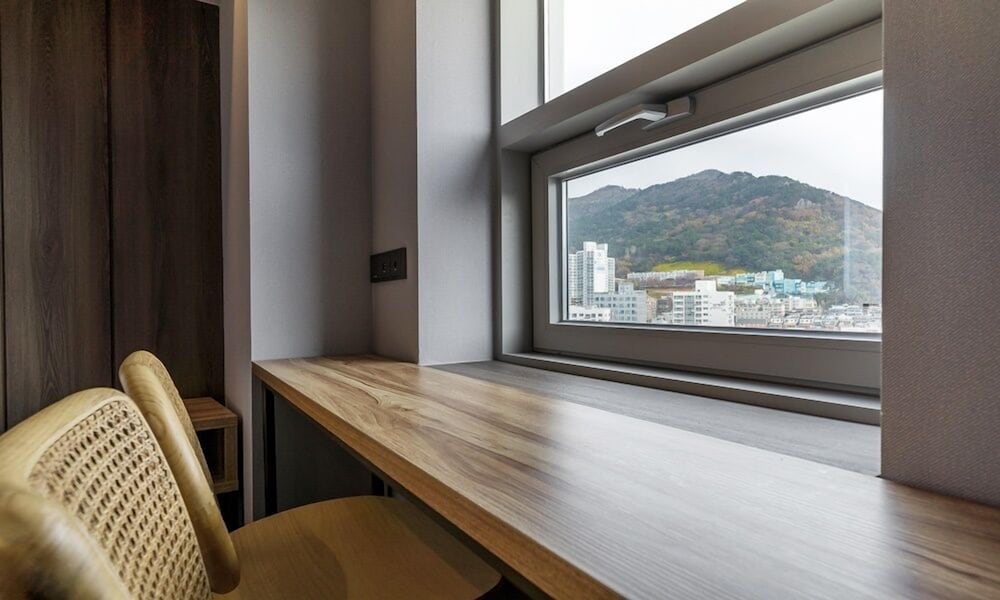 Layers Hotel Hadan 35/50