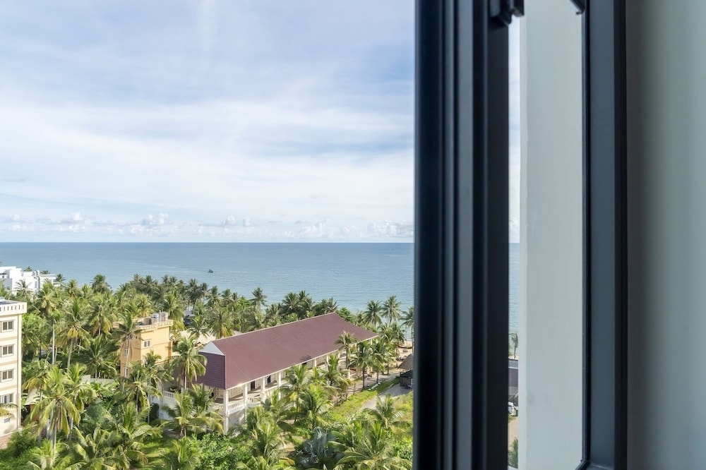 The Tahiti Beach Hotel Phu Quoc 13/21