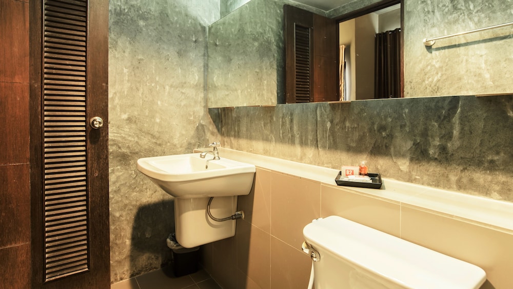 B2 Green Boutique & Budget Hotel 28/62