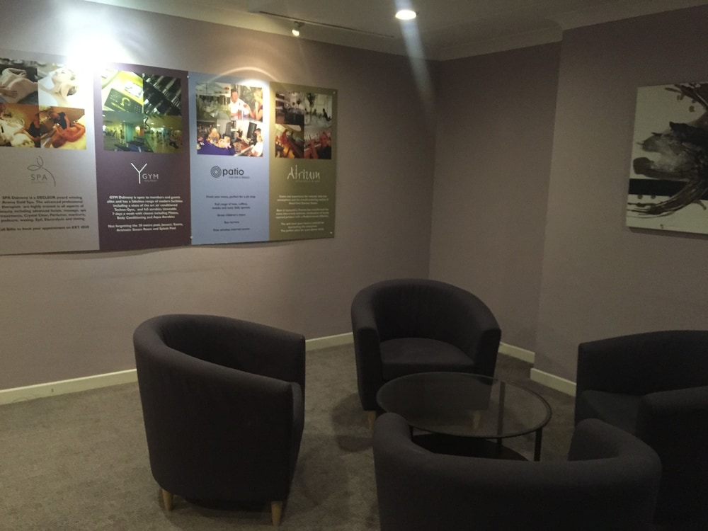 Dalmeny Resort Hotel 35/38