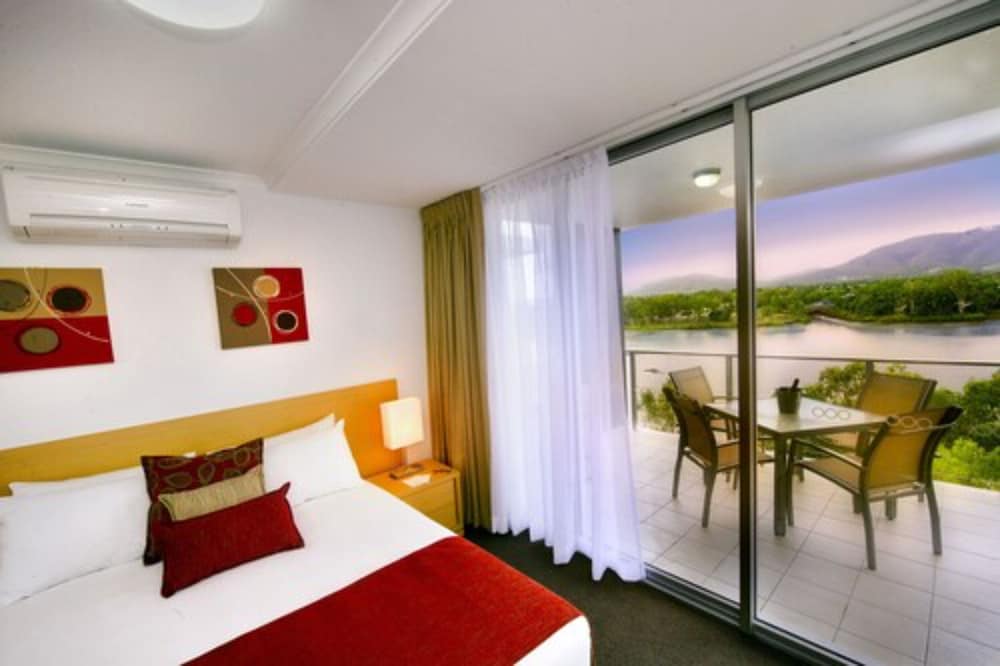 2 BEDROOMS, APARTMENT, DUAL KEY
