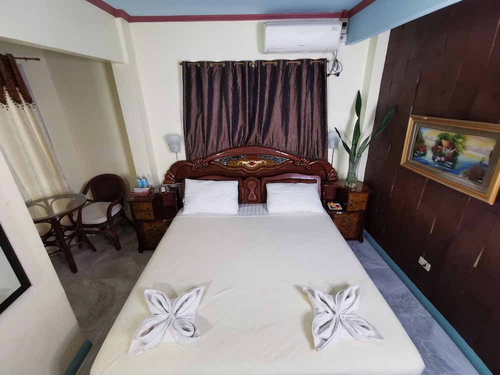 Cebu Hilltop Hotel 14/54