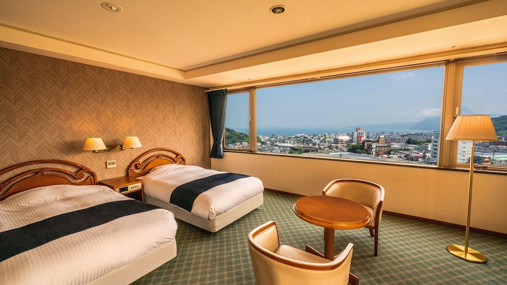 غرفة سوبيريور بسريرين منفصلين بإطلالة على البحر بحوض استحمام، Ooedo Onsen Monogatari Premium Hotel Fugetsu 3/6