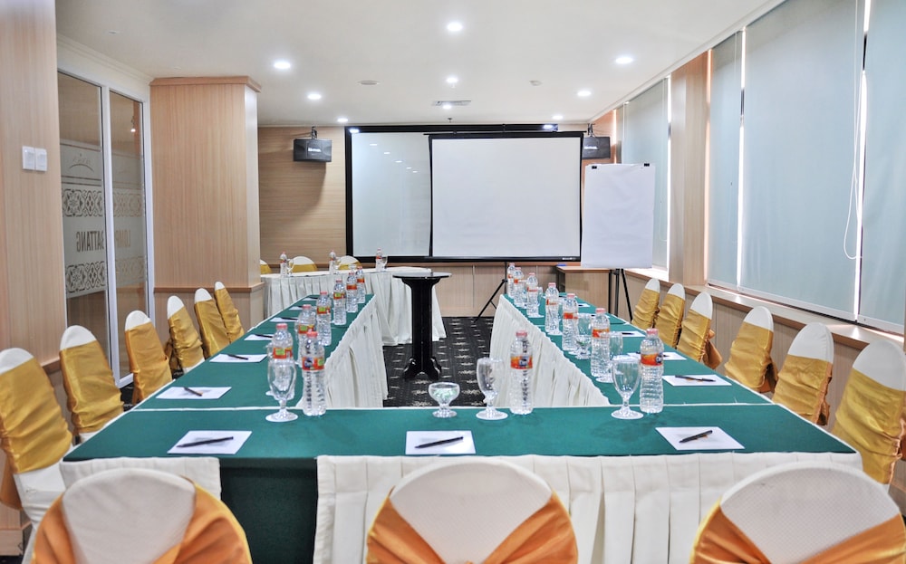 Horison Ultima Makassar 25/31