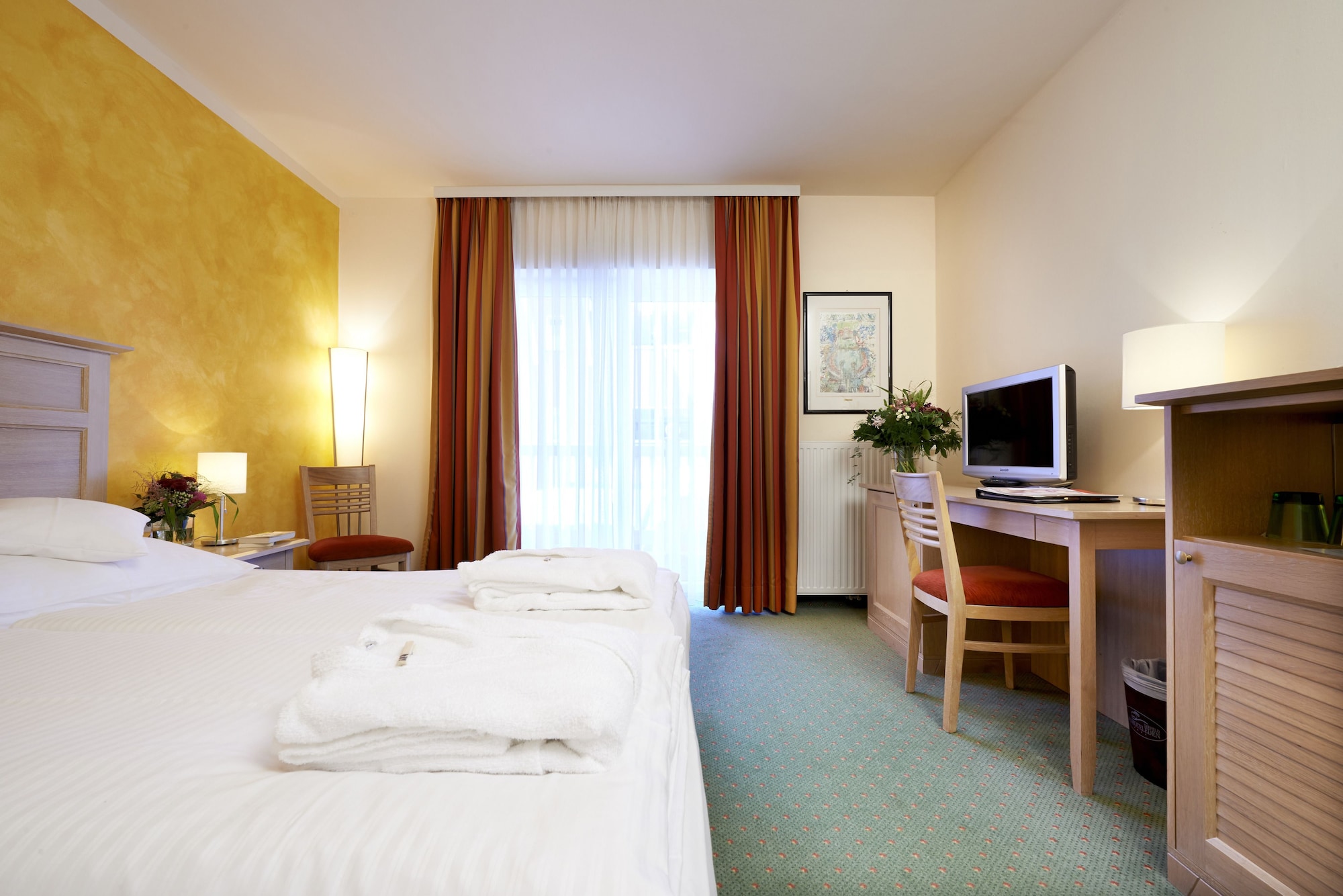 Standard, Double Bed, Street View