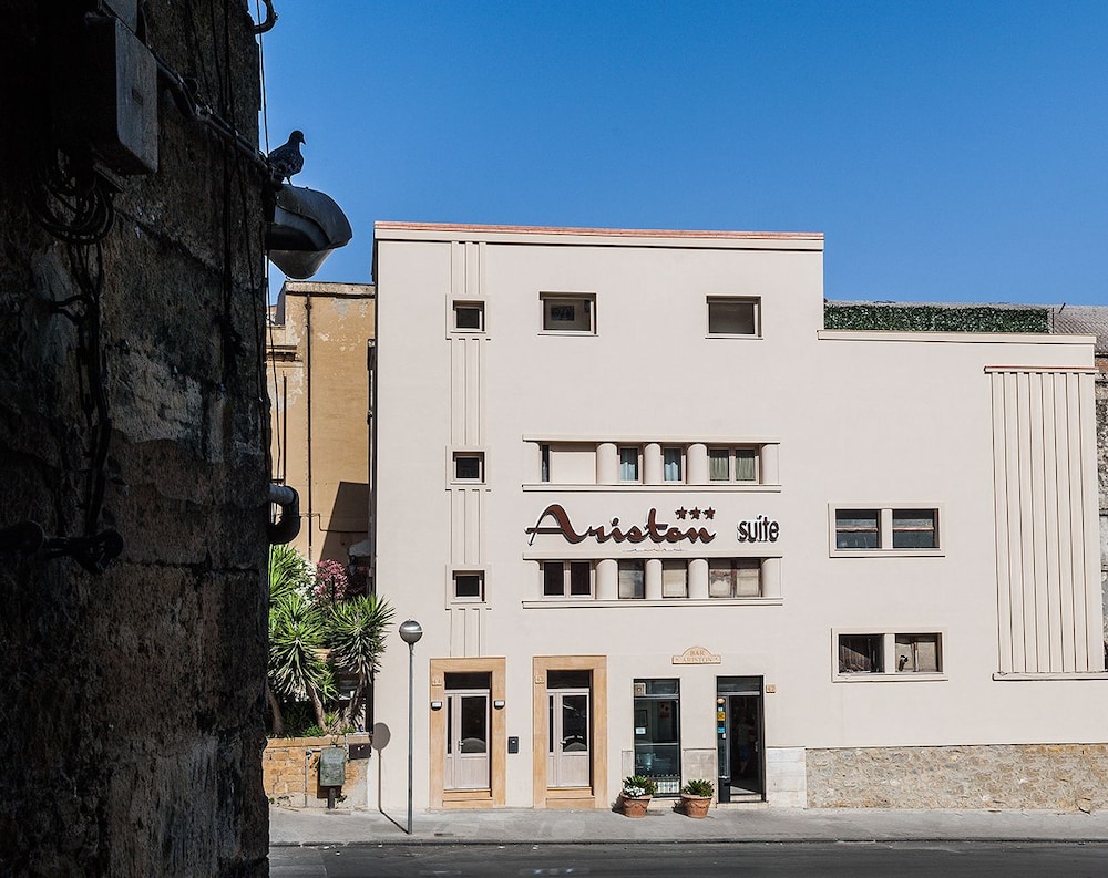 Ariston Suite 1/69