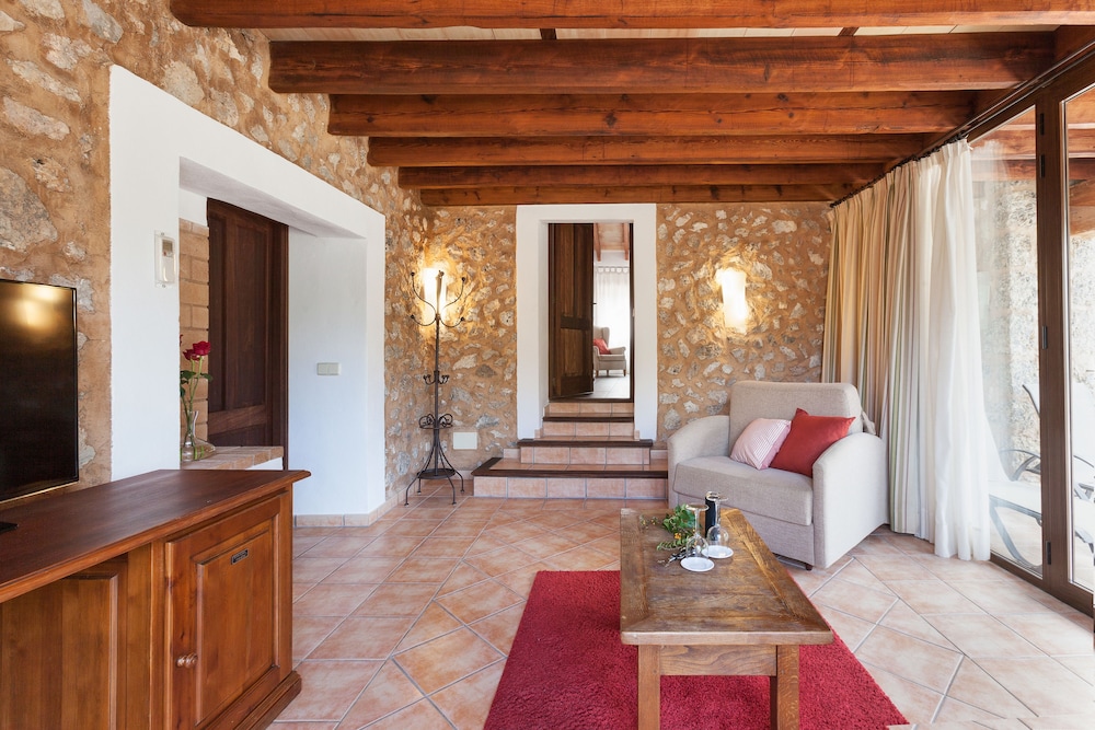 FINCA HOTEL ALBELLONS PARC NATURAL 52/70