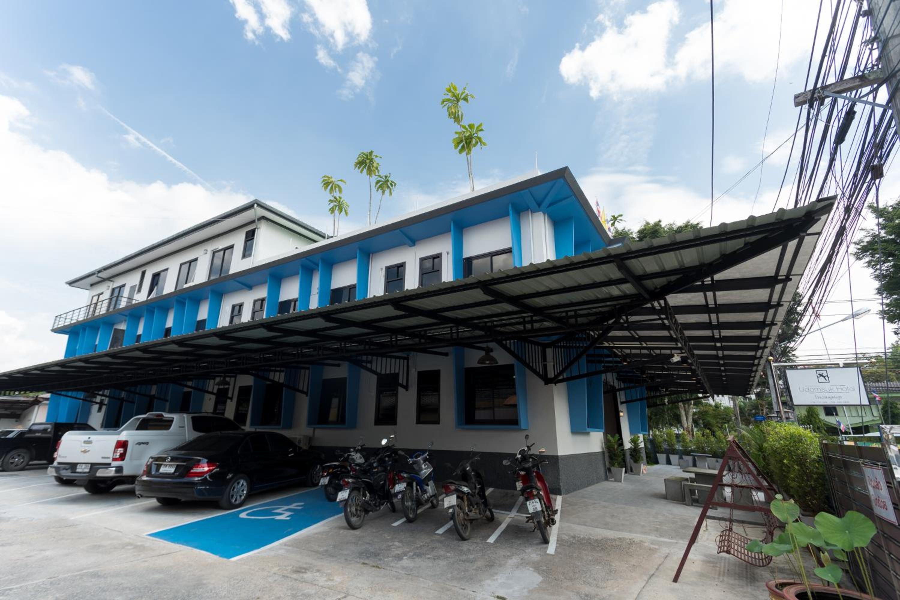 Udomsuk Hotel 26/32