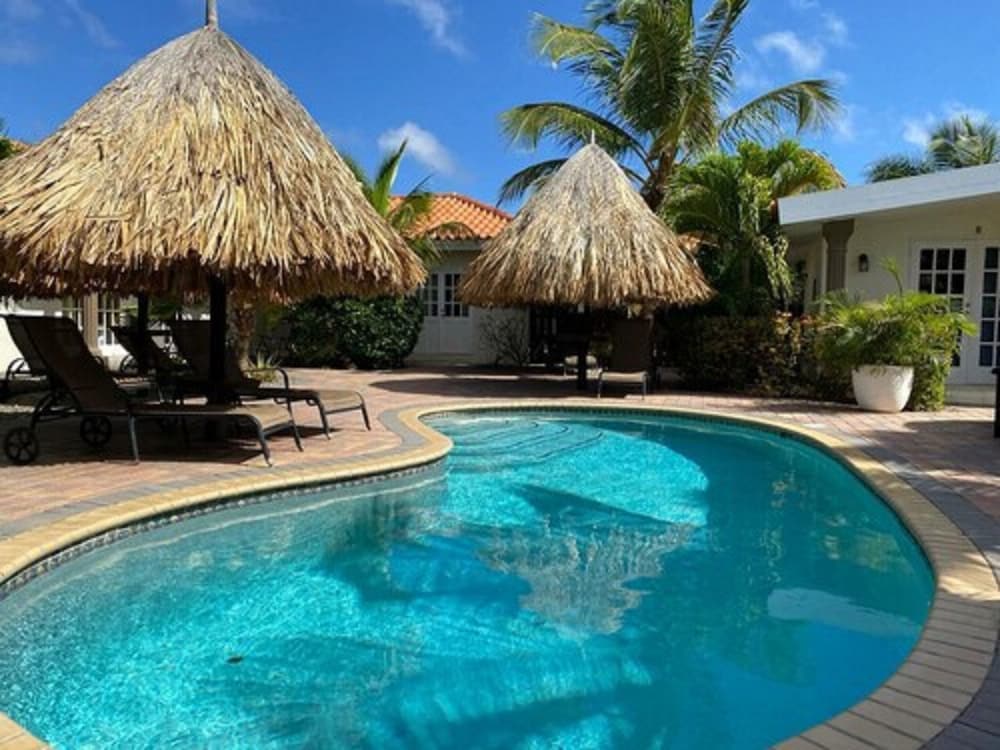 ARUBA TROPIC APARTMENTS 30/31