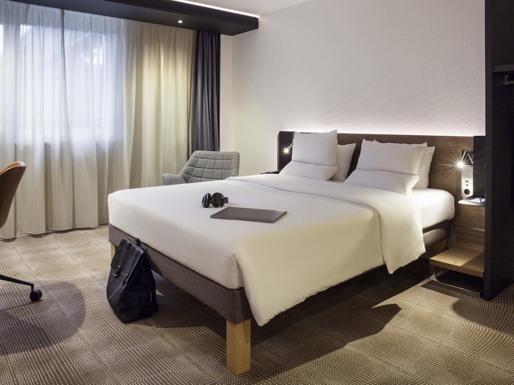 NOVOTEL LAUSANNE BUSSIGNY 19/75