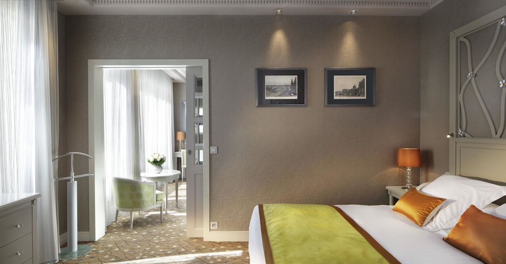 Hotel Rochester Champs-Elysees 20/68