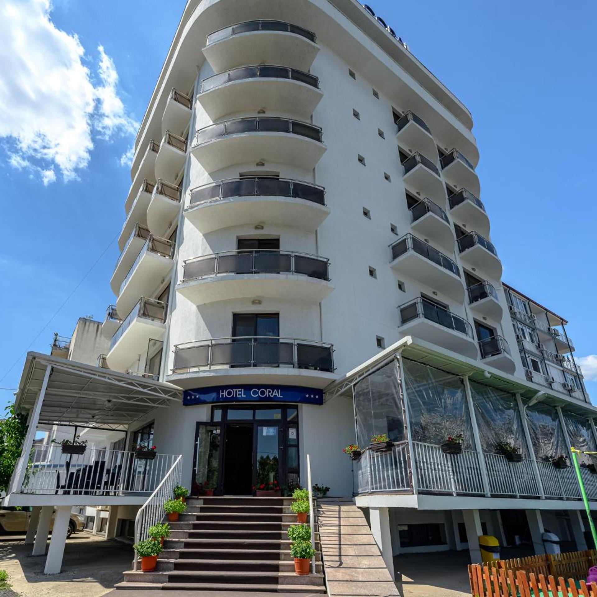 Hotel Coral 3/49