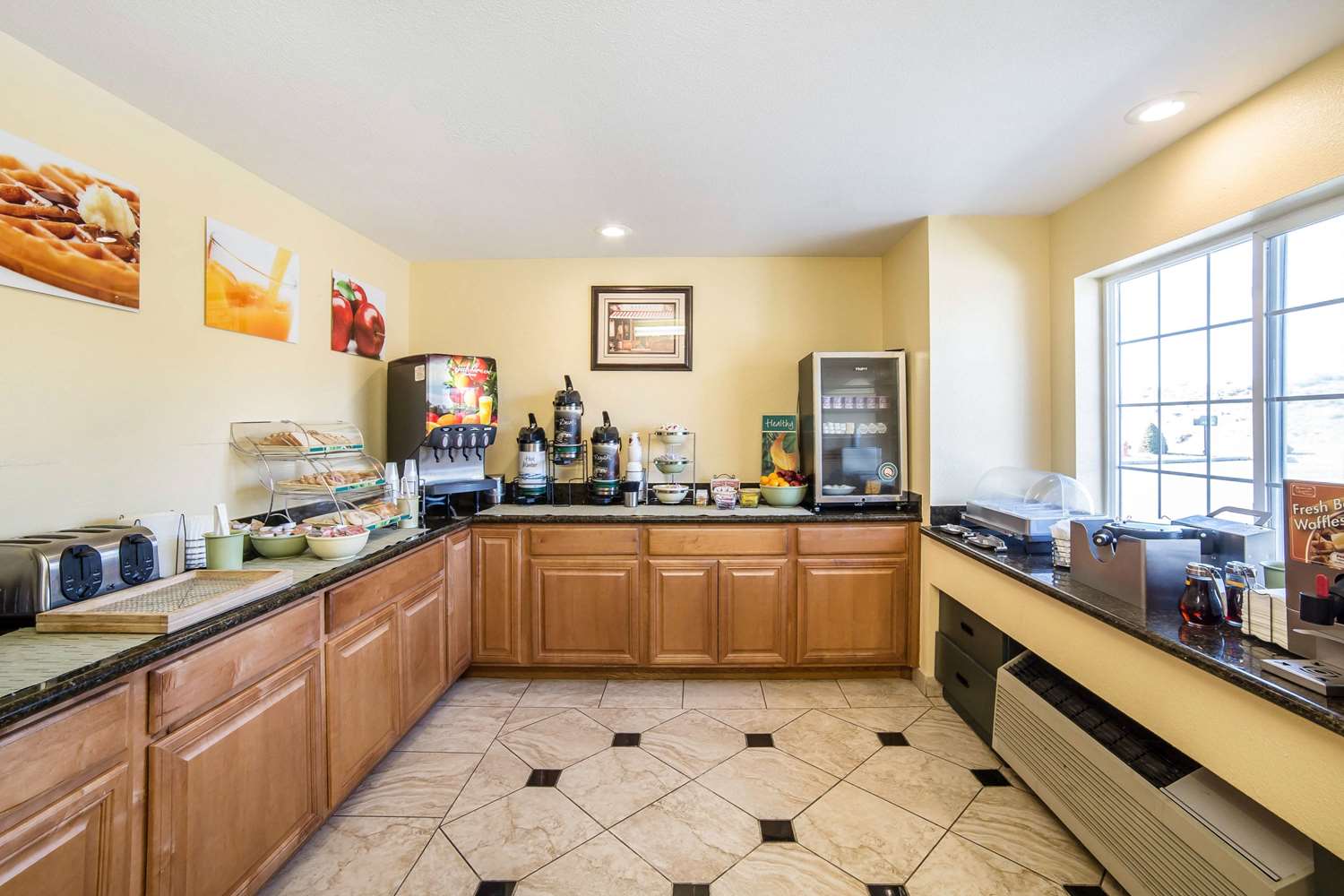 Quality Inn and Suites Elko 3/36