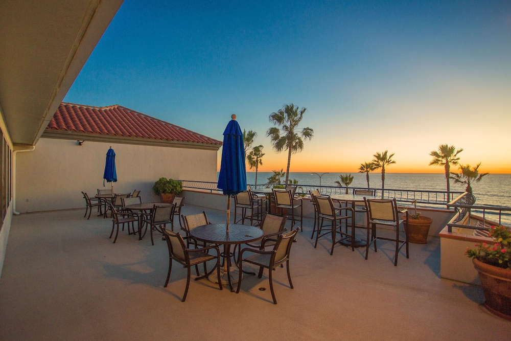 Tamarack Beach Resort Hotel 47/65