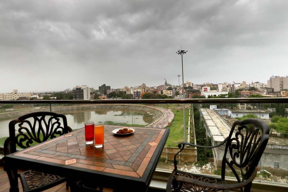 Vits Devbhumi Hotel 40/50