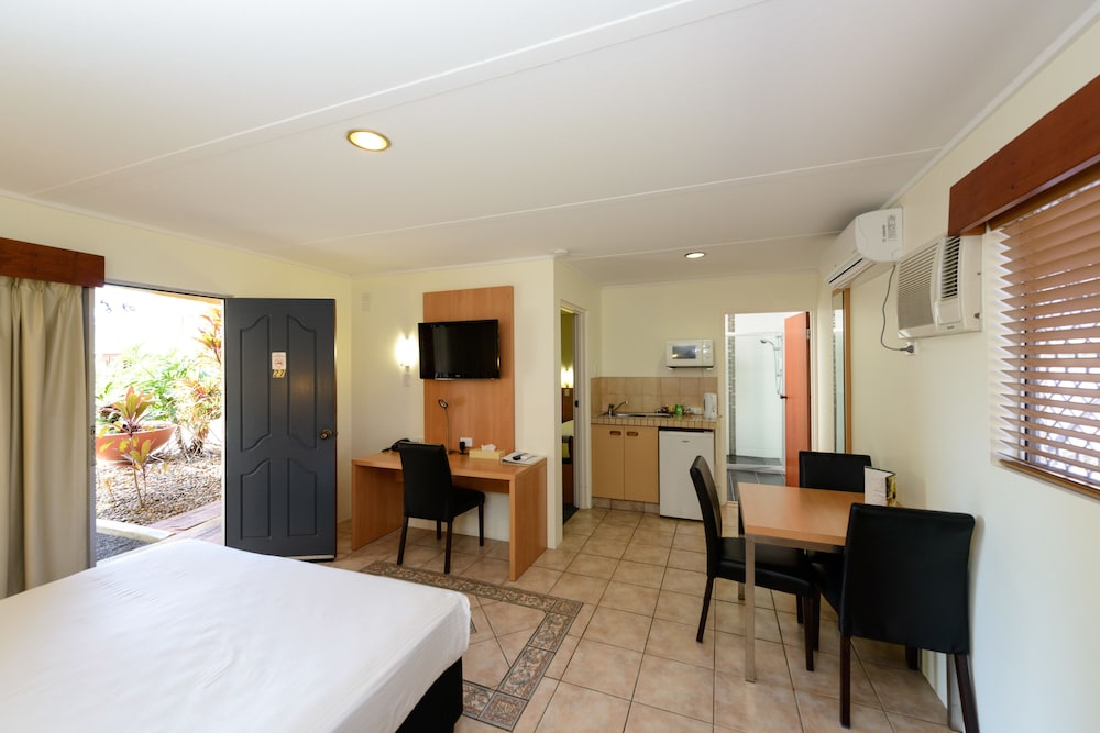 Country Comfort Bundaberg 36/74
