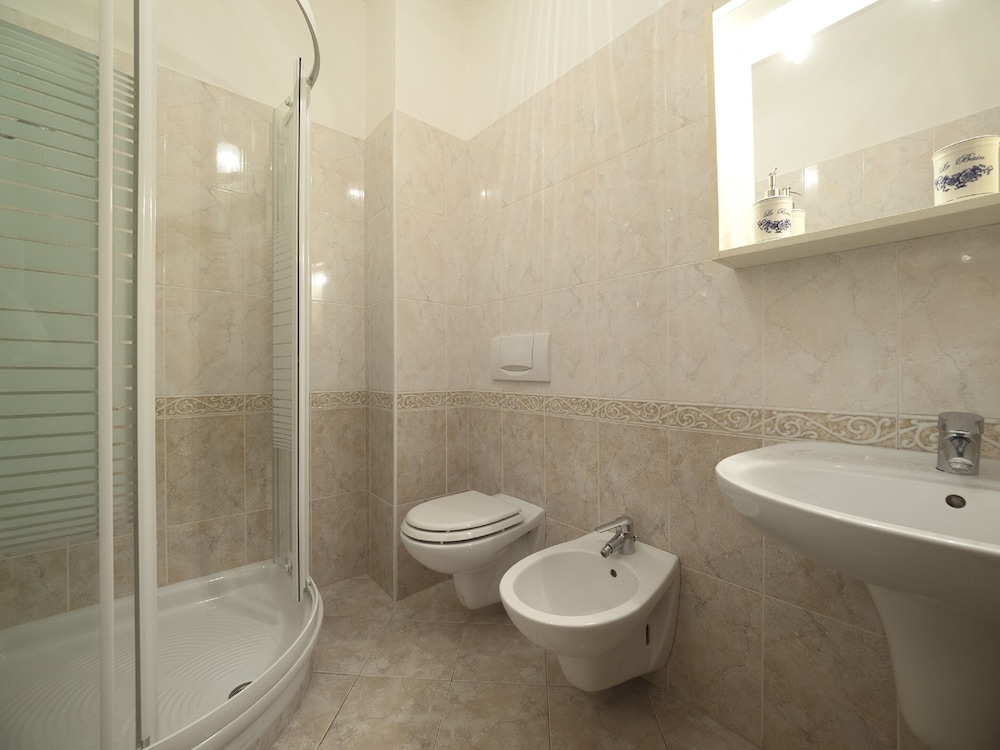 Venetian Style 1 33/38