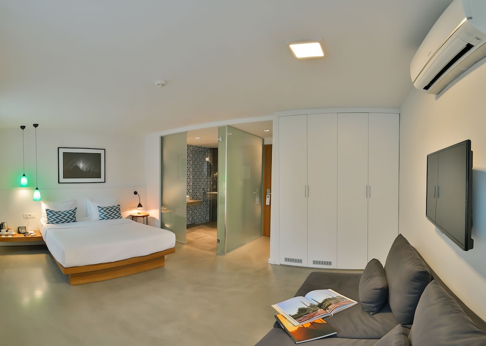 Alilass Hotel 4/36