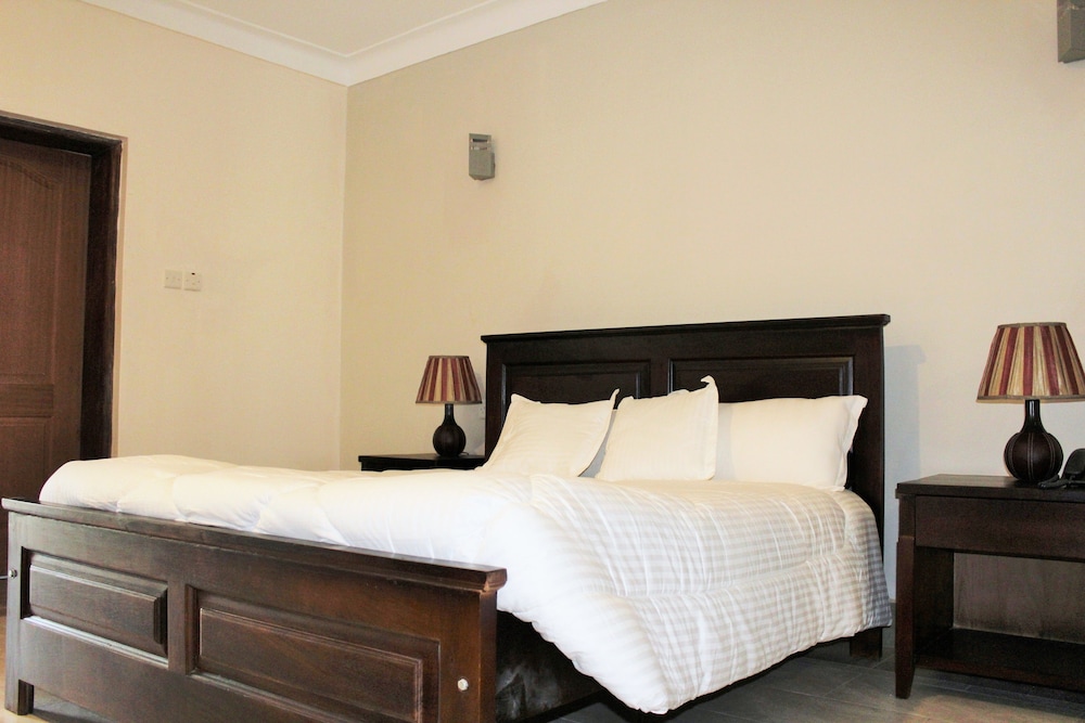 Cephas Inn 28/66
