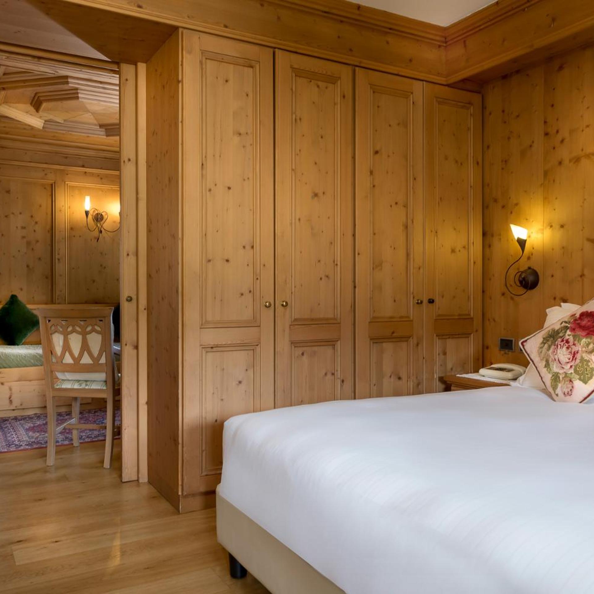 جناح، HOTEL BAITA DEI PINI 8/10