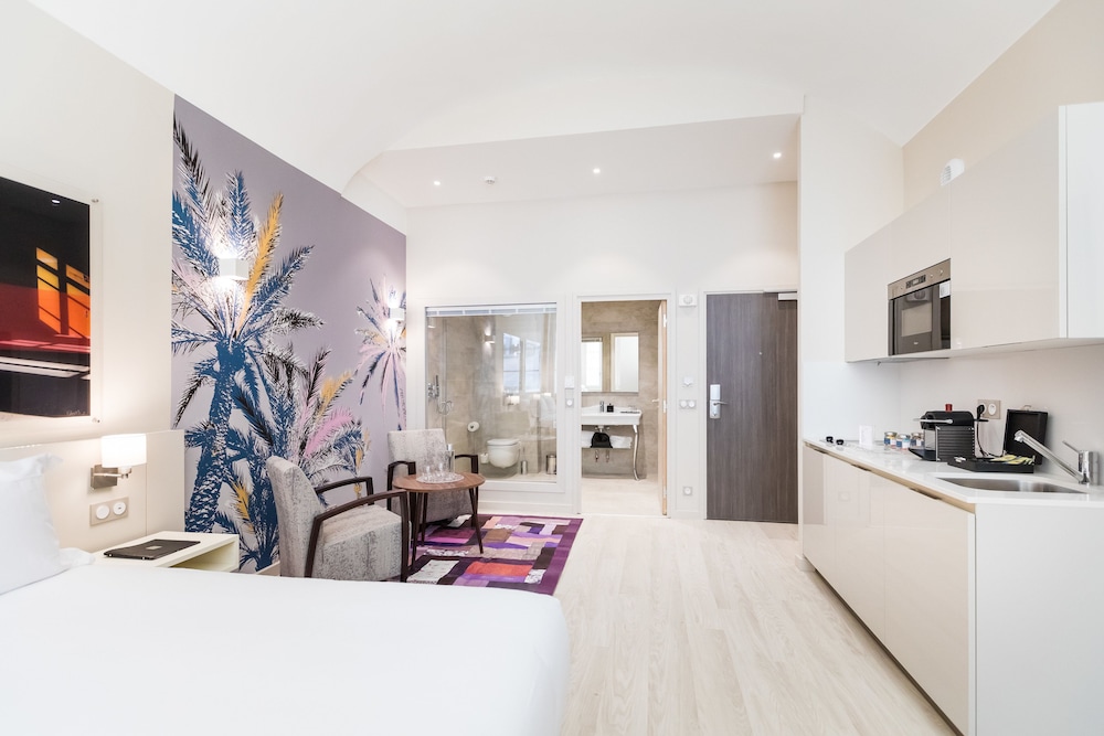 Palais Saleya Boutique Hotel 11/63