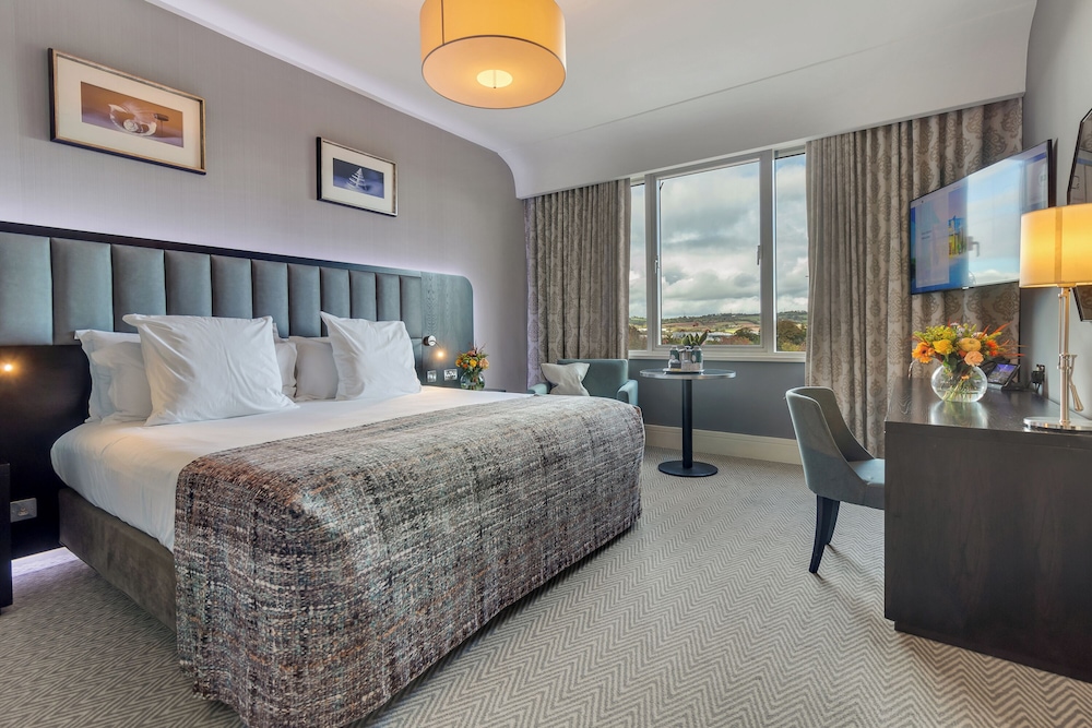 JUNIOR SUITE, KING BED