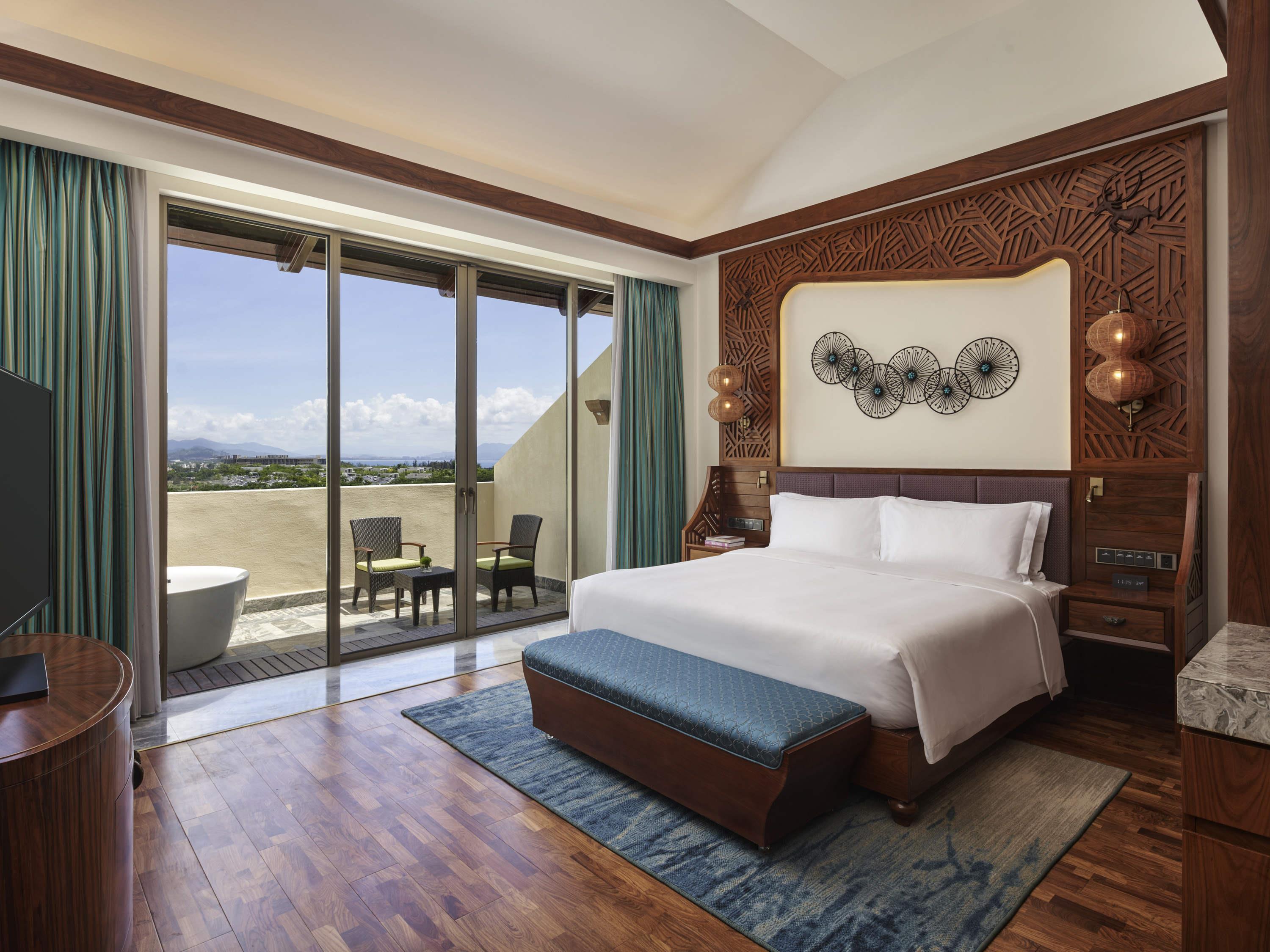 Fairmont Gold, Duplex, Suite, King Bed, Ocean View, Lounge Access