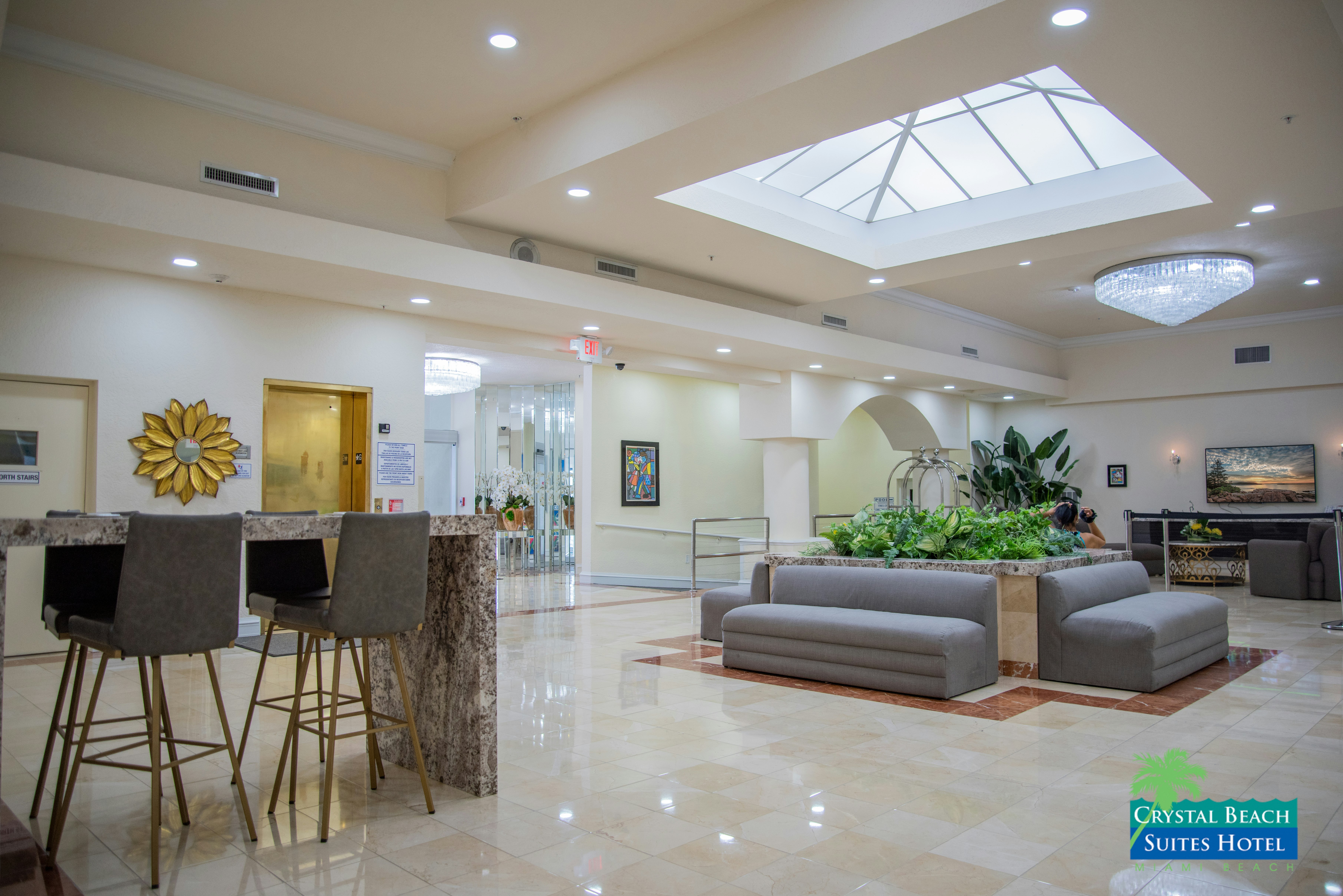 Crystal Beach Suites Miami Oceanfront Hotel 16/24
