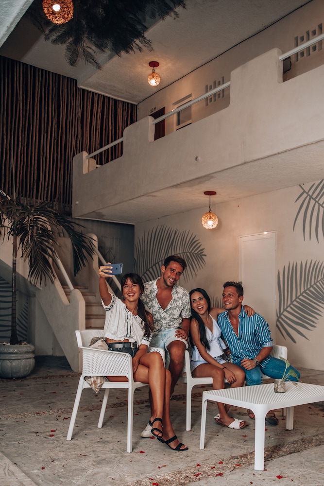 Ahava Hotel (ex Maria Candelaria Hotel) 29/43