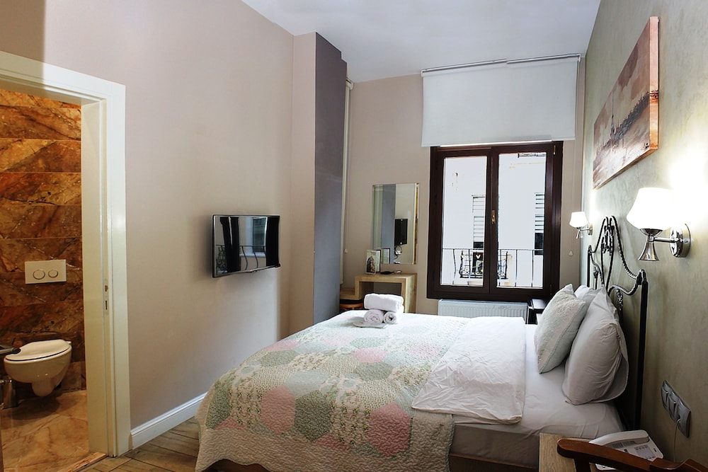 RAGIP PASHA APARTMENTS 31/73