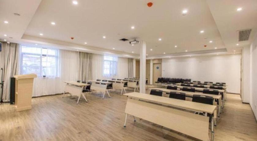 City Comfort Inn Wuhan Hankou Jiangtan 47/52