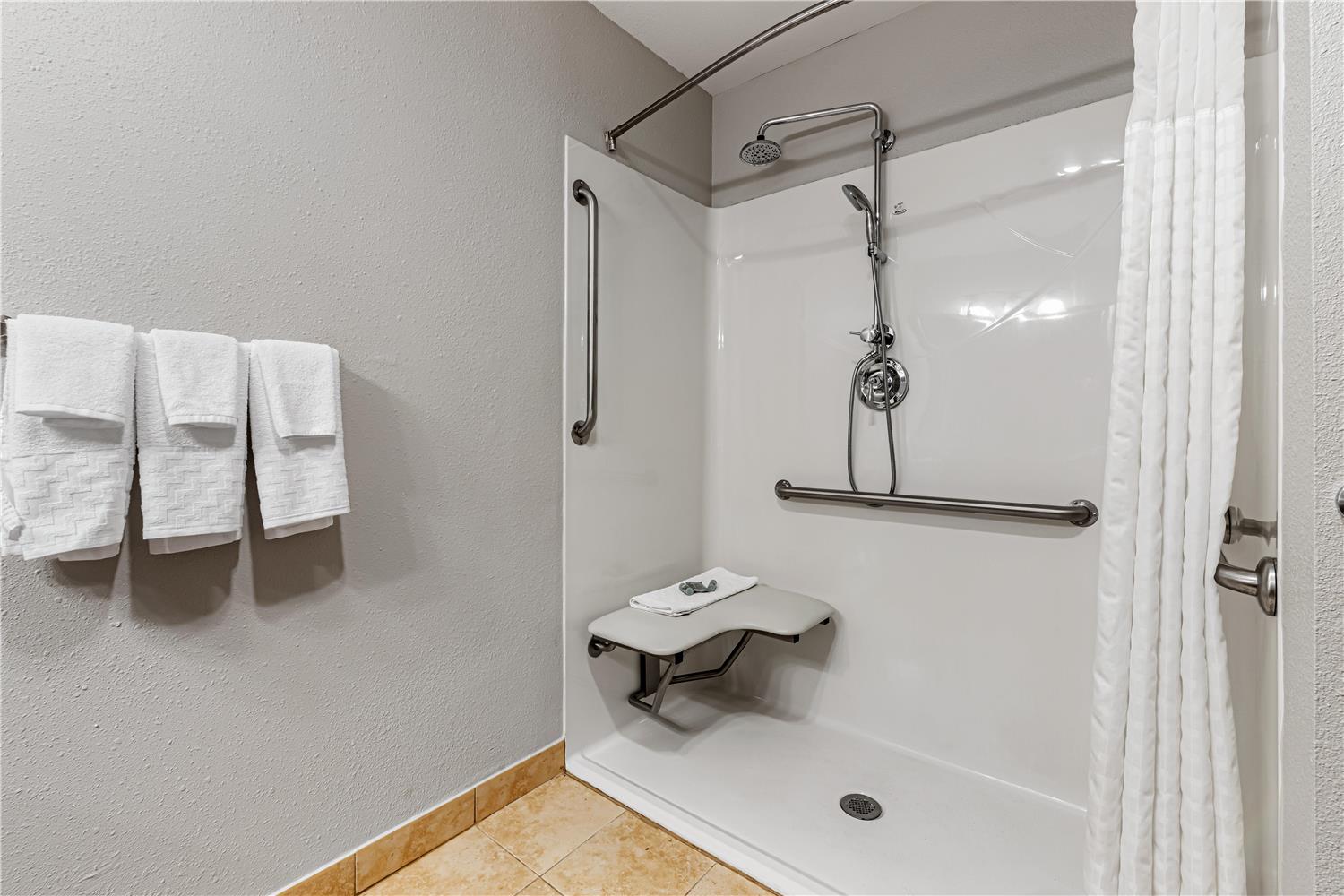 Best Western Ambassador Inn & Suites 21/21