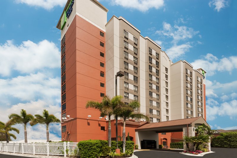Holiday Inn Express & Suites Nearest Universal Orlando in ORLANDO - FL