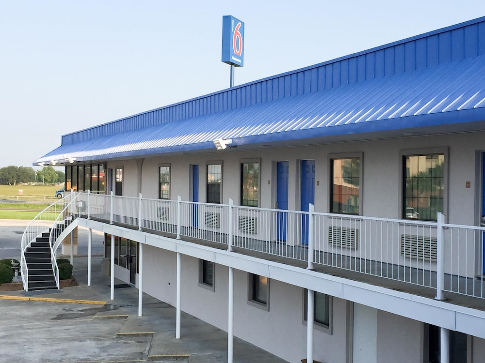 Motel6 Winnie Tx in WINNIE - TX