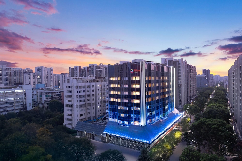 Ramada Encore by Wyndham Shantou Longhu 2/32