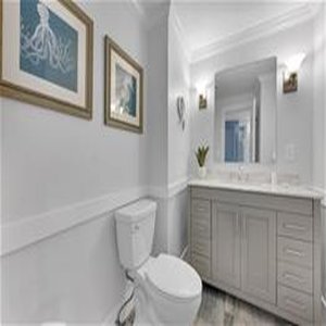 Bayfront Inn 5th Avenue 49/50