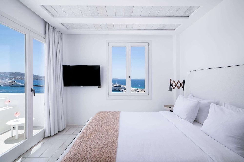 PREMIUM, SUITE, SEA VIEW, OUTDOOR JETTED TUB