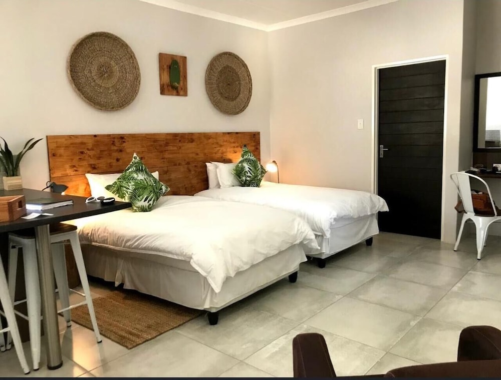 The Maxton Boutique Hotel 20/45