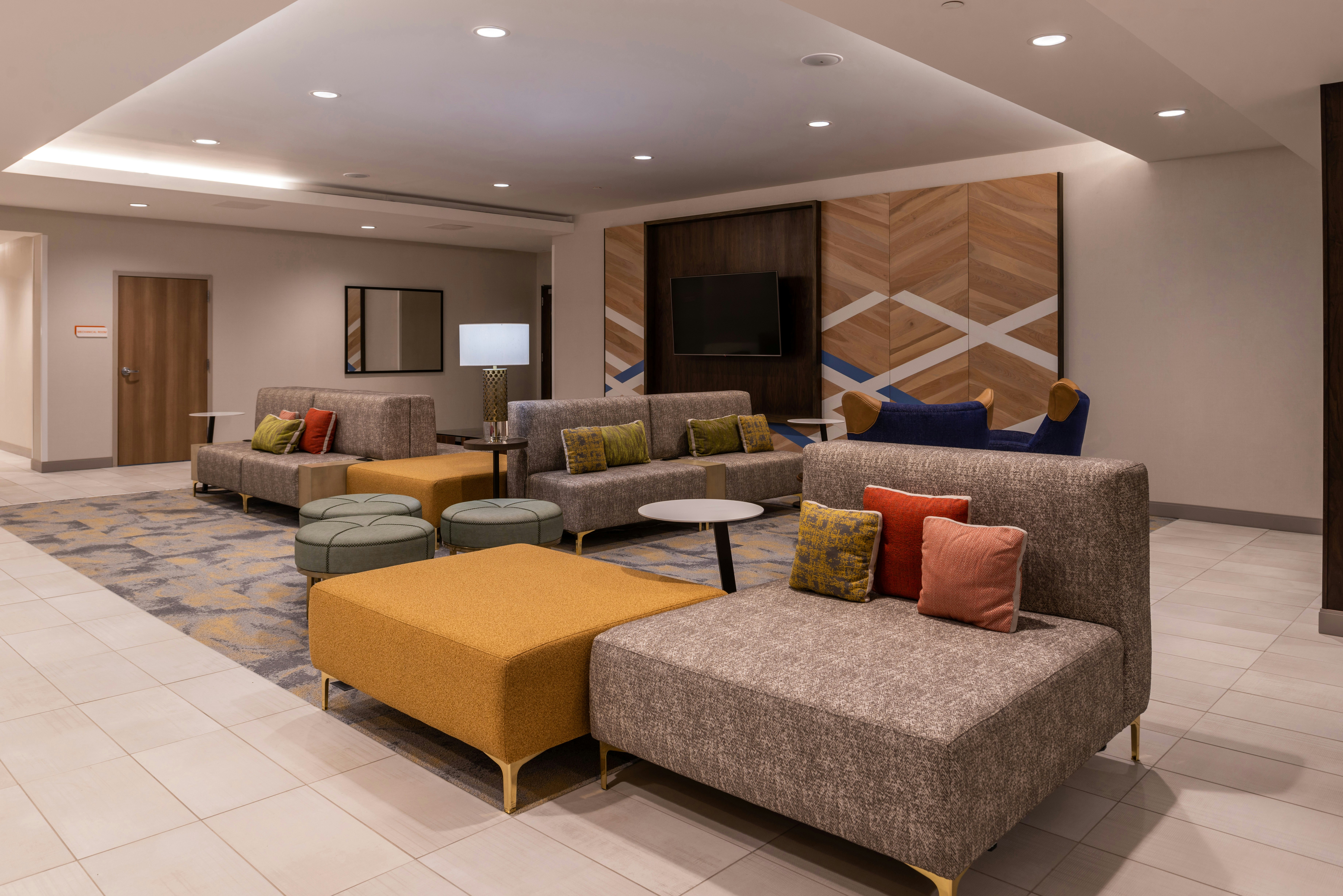 Hilton Garden Inn Kansas City Airport 26/51