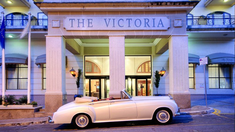 AX The Victoria Hotel 2/76