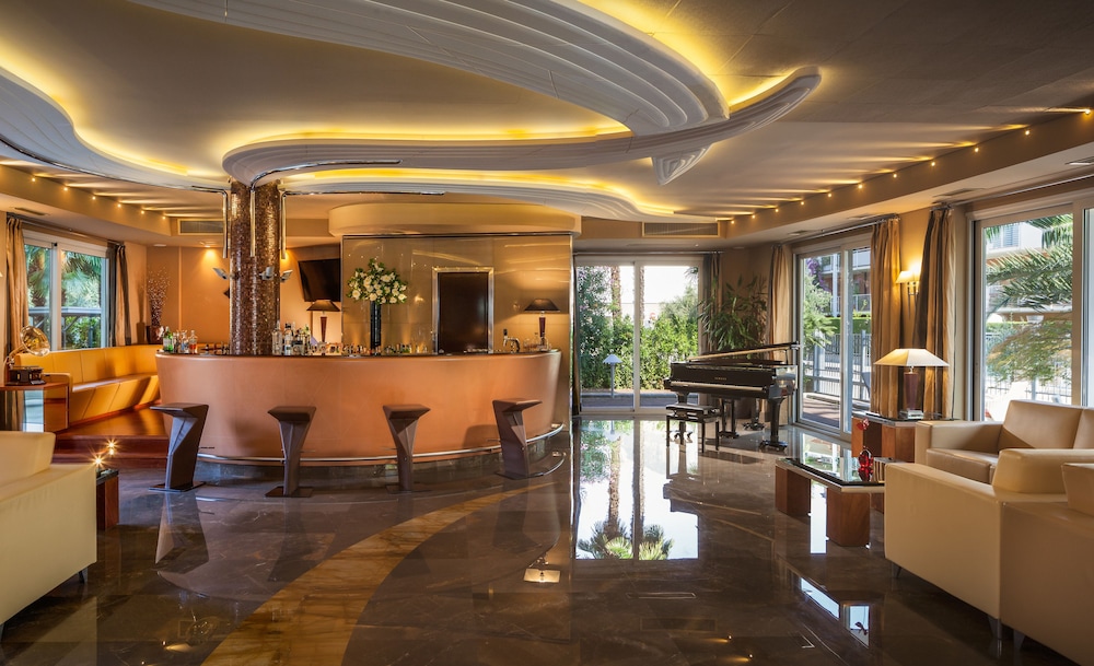 Hotel Kristal Palace 3/48
