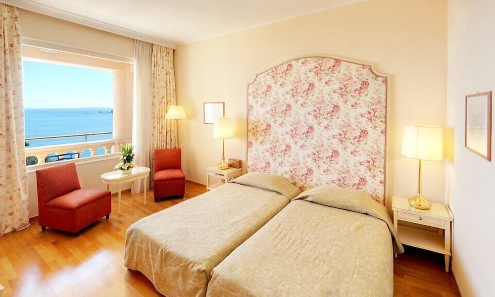 Corfu Palace Hotel 20/66
