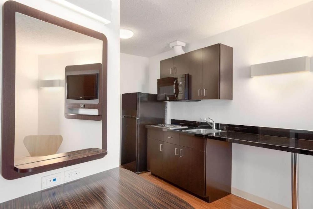 Motel6 Swift Current Sk 44/44